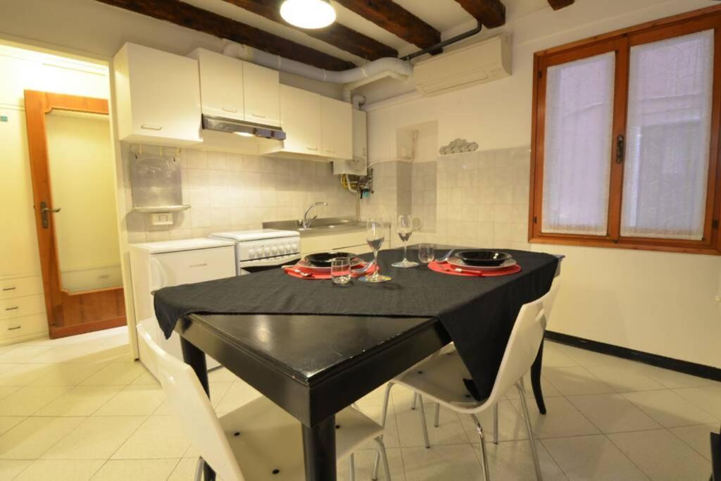 Carlo's By Venicevillas Apartment *